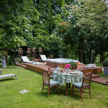 Verecondi Scortecci *